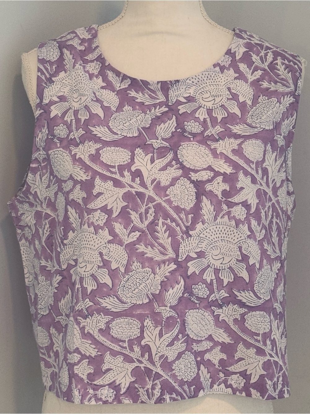 Sleeveless Lavender Floral Crop Top